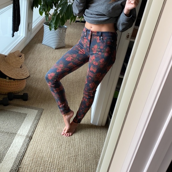 7 For All Mankind jeans, rose print - Picture 9 of 9